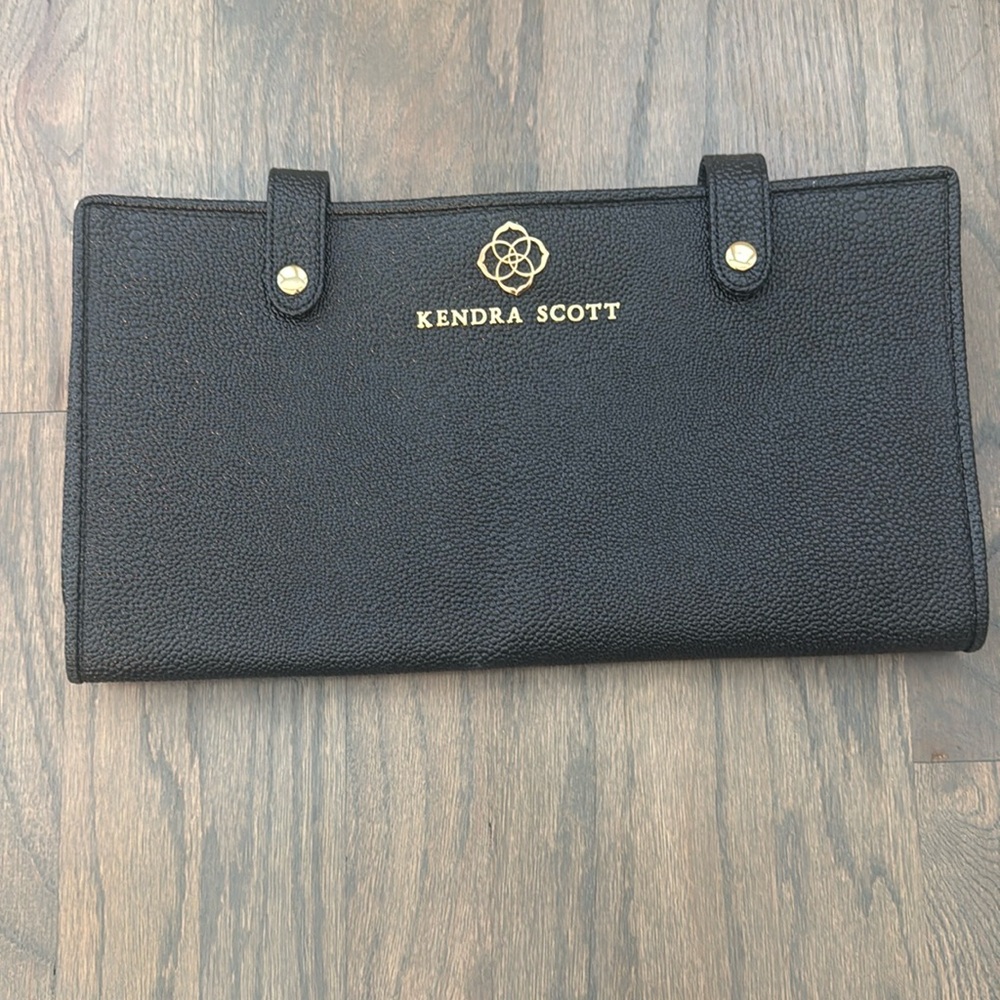 Kendra Scott Jewelry Case